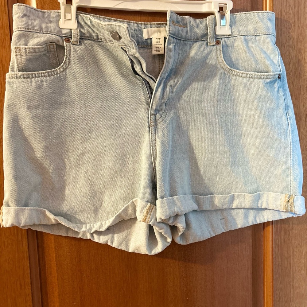 H&M Blue Jean Shorts High-Waisted Relaxed Fit